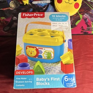 Fisher-Price Baby's First Blocks Sorting Toy FFC84 Animals 6 Months+ Multicolor
