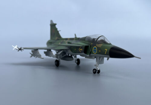 AV72 1/72 Swedish Air Force Saab Eagle-Lion AV7243005 fertiges Flugzeugmodell - Bild 8 von 16