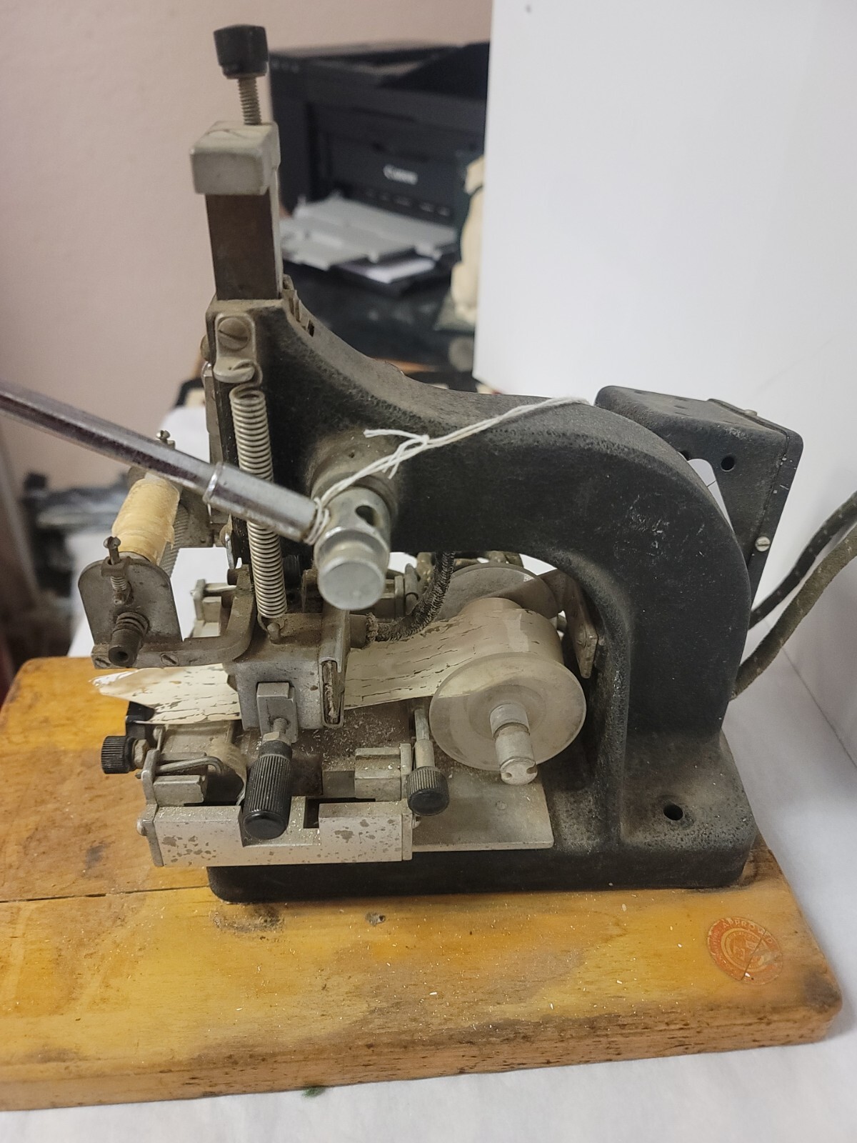 Kingsley Hot Foil Stamp Embossing Machine Model XTE Working Handle