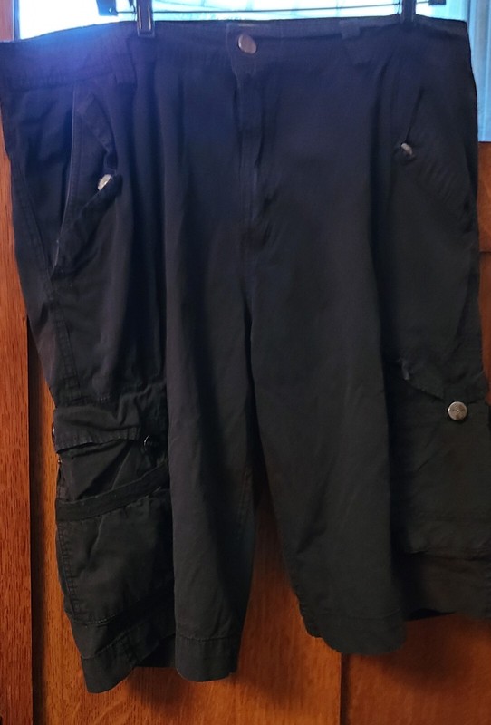 Men's Black Cargo Shorts Blue Rag Size 40