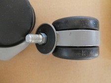 Möbel Lenkrollen Set mit 4 Stck. Marke Stabil Kunststoff grau schwarz D 6 cm