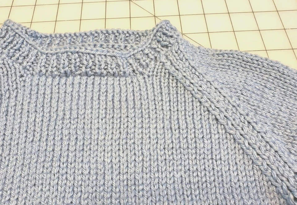 Nuevo Suéter Pullover 3M a 5T Tejido a Mano Manga Raglán para Niños Teniente Patito Azul Foto 3 de 4