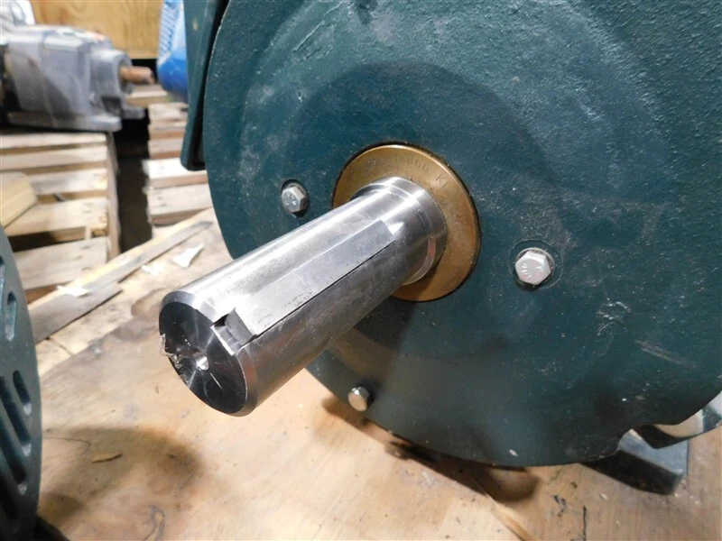 USED Toshiba Y752XDSB41A-P Motor 75 HP 5.5kW 3500 RPM 4500 Max. RPM 460V 1.15 SF - Image 3 of 4