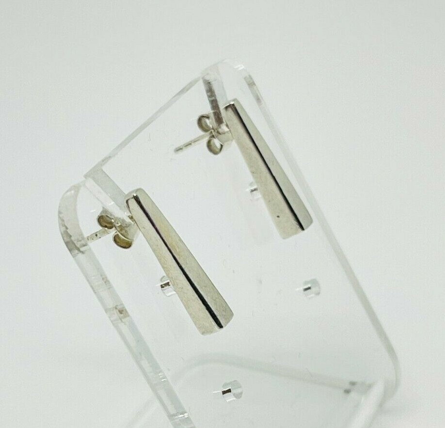 Gorgeous Solid Artistic Design Stud Earrings 925 … - image 1