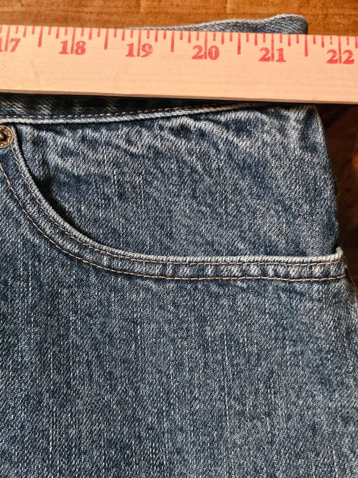 Men’s IZOD Classic Fit Blue Jeans, 46x32, Measure (43x31) - Image 3 of 4