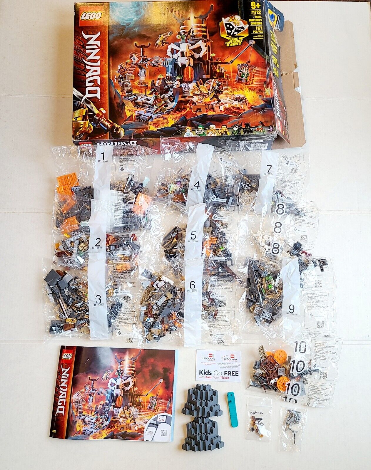 Lego 71722 Ninjago Skull Sorcerer's Dungeons Expandable Collectible Family Fun 