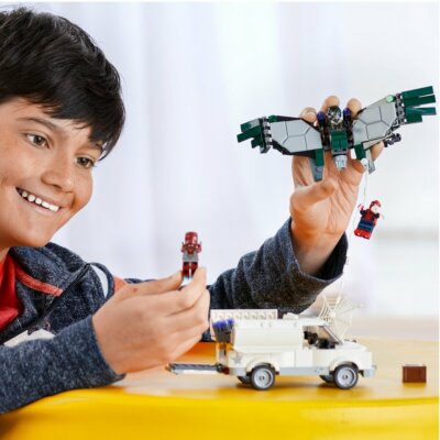 LEGO Marvel Super Heroes Spider-Man Homecoming 76083: Beware LEGO Marvel Super Heroes Spider-Man Homecoming 76083: Beware