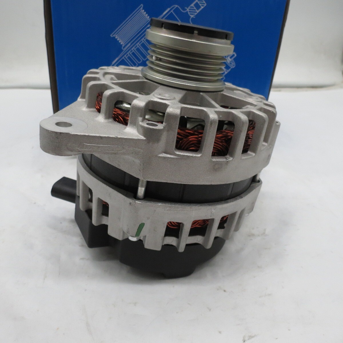 ぽんぽん Wholesale Auto Parts 14b Cylinder Head Engine Spare Parts