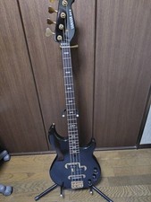 Basso Yamaha BBX nero revisionato usura tasti