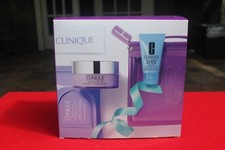 Clinique 5 Piece Take It All Off Facial Set  Limited Edition  New With Box