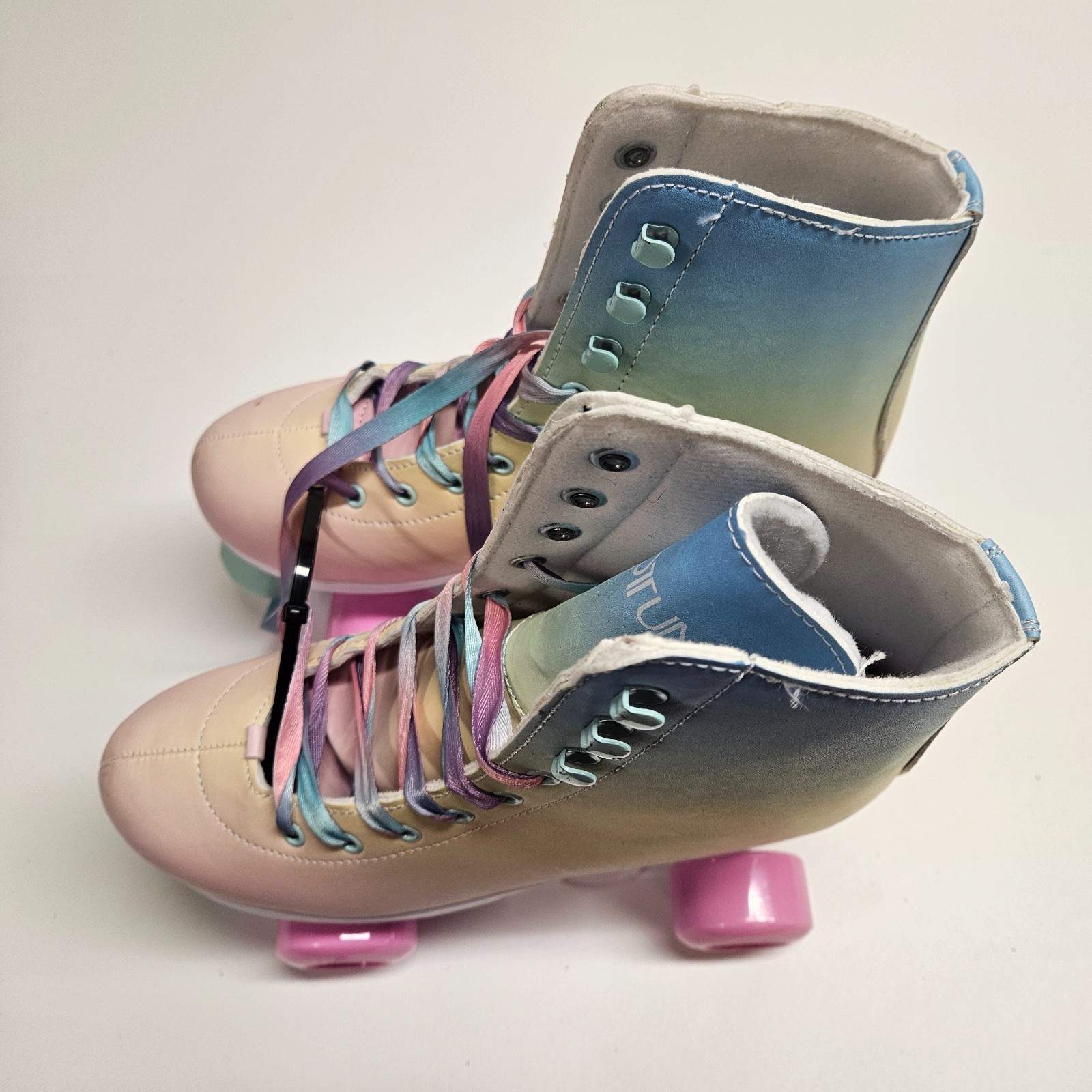 HOTUNA Adjustable Roller Skates UK 2-5 Pastel Rainbow Quad Skates EU 35-38