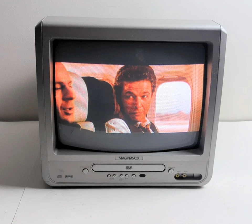 Magnavox MWC13D6 13” Retro Gaming TV, DVD Doesn't Work No Remote Ships Free - Image 3 of 4