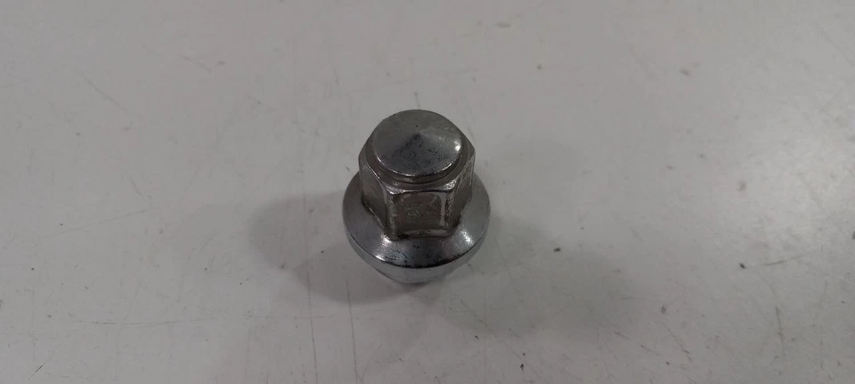 Conjunto de porcas Ford Fiesta 2014 2015 2016 2017 2018 2019 - Imagem 2 de 4