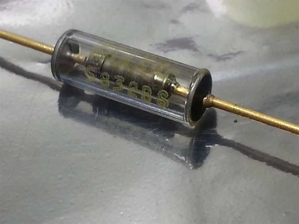 2 resistencias de película de alta precisión Hewlett Packard 58,3 k ohmios 125 mW # RNR60C5832BS Foto 3 de 4