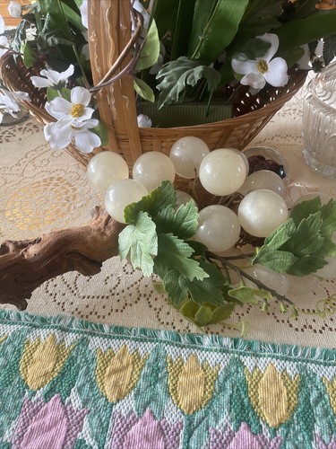 Vintage Lucite Acrylic Grape Cluster White Pearlized Moonglow MCM RARE - Picture 12 of 18