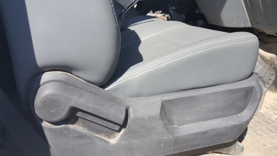 11-12 F250 gris vinilo cabina regular pasajero derecho cubo asiento interior derecho OEM Foto 2 de 4