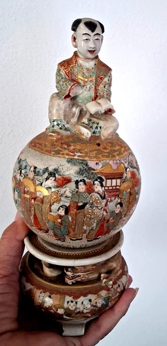 Very Fine Quality Antique Satsuma Incense Burner Scribe On An Orb Meiji Period