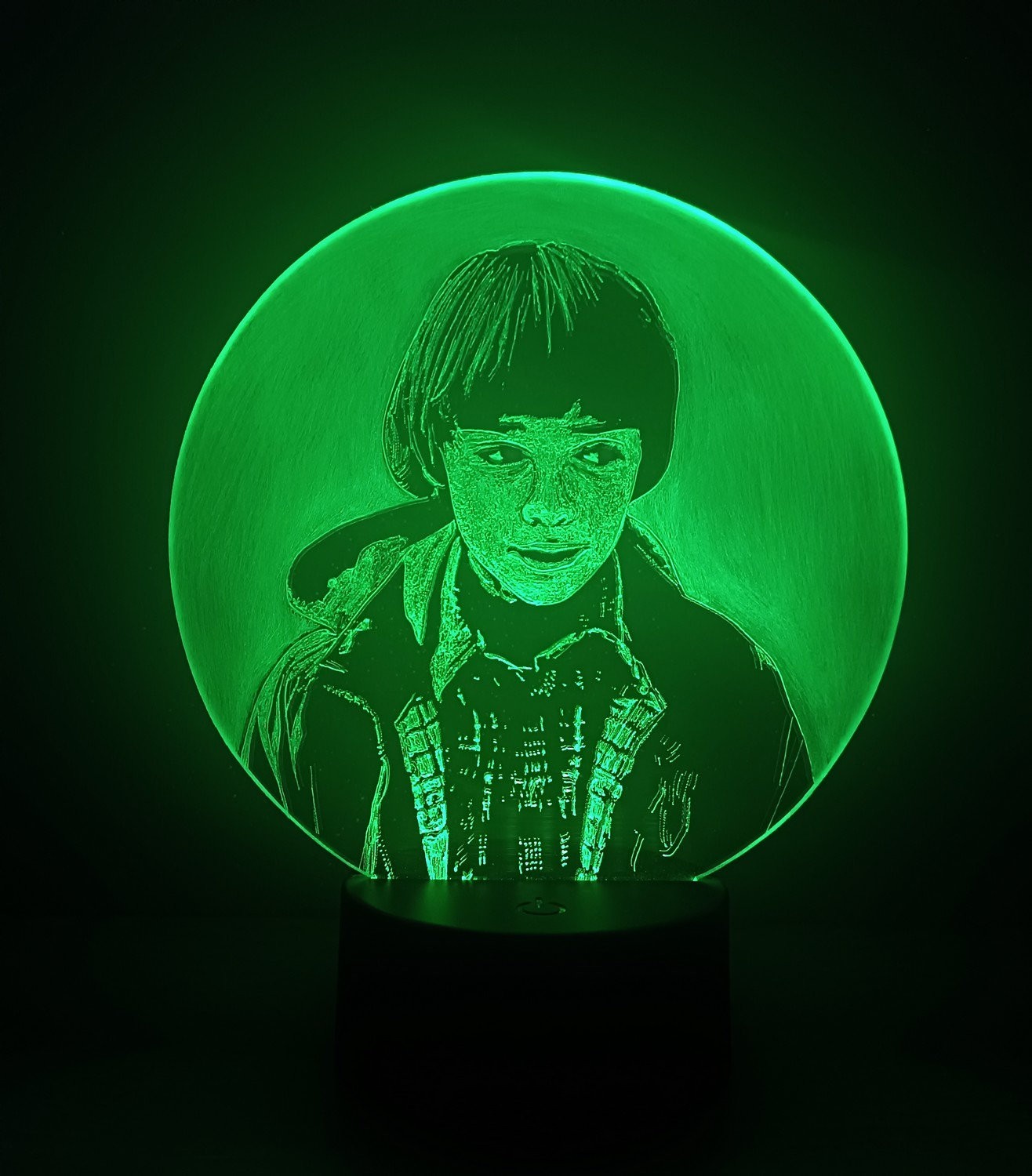 Veilleuse Stranger Things Will artisanale gravée au laser avec socle tactile