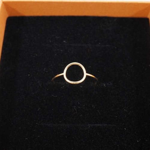 Quince Solid 14K Yellow Gold 10mm Circle Accent Ring in Size 8 - Picture 3 of 10