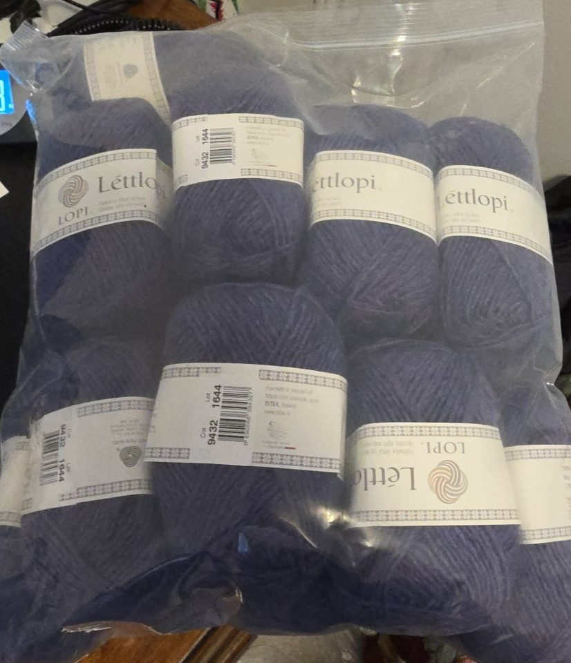 Istex Lopi Lettlopi Wool Yarn - Colour 9432 Grape - 6 skeins (3 lots avail)