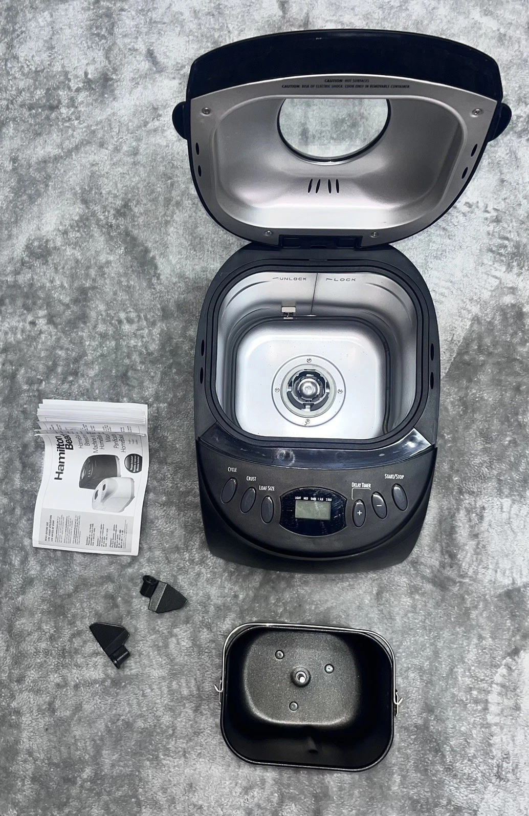 HAMILTON BEACH BREAD MAKER---MODEL 29882---TYPE BM07---