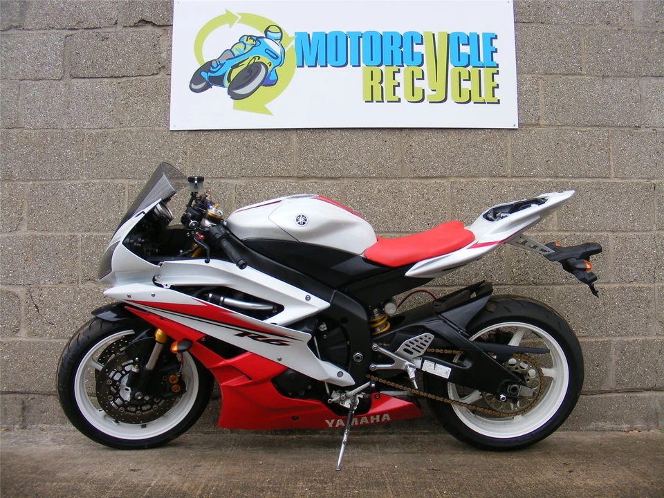 Yamaha R6 YZF-R6 R6R 2C0 2007 suspensión reposapiés izquierdo 357 Foto 2 de 3