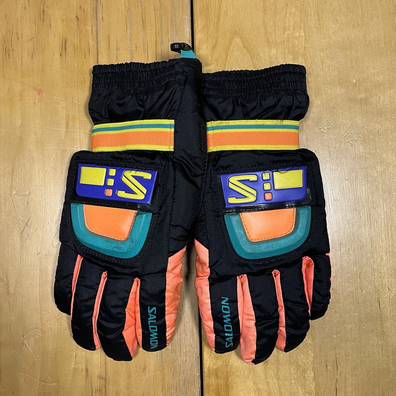 Team Salomon Ski Snow Gloves Vintage 90s Coral Green Purple Junior Black
Opens in a new window or ta