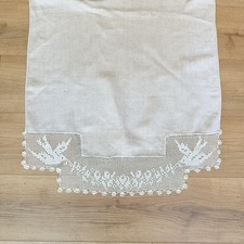 Vintage Linen Table Runner Dresser Scarf Crochet Bird Lace Beige 45x23 Farmhouse