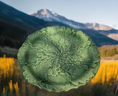 FOGLIA by VIETRI hand painted 10.75 dinner plate Terra Bianca Cabbage leaf Italy