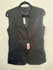 PrettyLittleThing sleeveless vest-style jacket, black, size US 2, EUR 34
