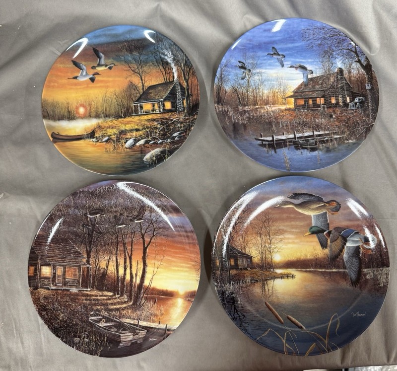 Collector Plates Set Of 4  WOODLAND WINGS collection By Jim Hansel
