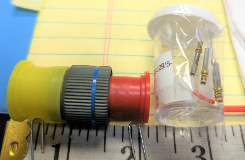 Amphenol Circular Connector 3P Size 8 Straight Plug Skt Self-Lock [OF15] - Image 3 of 4