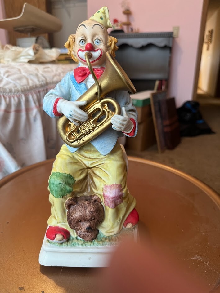 Melody In Motion Spotlight Clowns Tuba 1988 With Box In working
