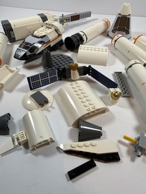 LEGO 7470 Space Shuttle Discovery STS-31 NASA Incomplete Parts Lot 2003