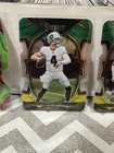 2022 Panini Select Football Green and Yellow Prizm Die-Cut Derek Carr #19