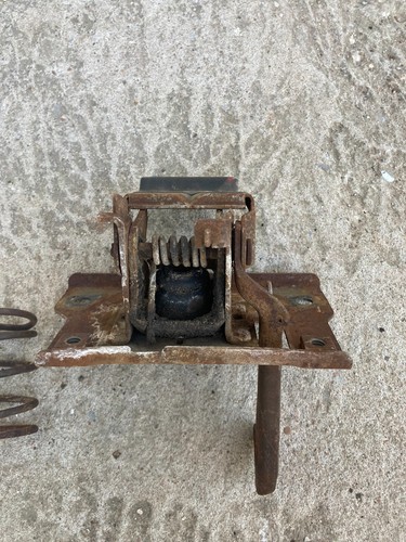 1973 1974 1975 1976 1977 Chevrolet truck hood latch. - Picture 6 of 7