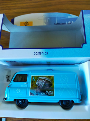 Lledo Corgi Vanguards - Aland Post - Morris J2 Van