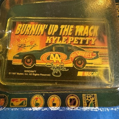 Vintage 1997 Kyle Petty #44 Hot Wheels Collectors Keychain NASCAR