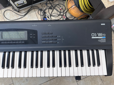 Korg 01/W FD 61-Key Music Workstation Synthesizer Keyboard Tested
