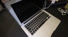 Apple MacBook Air 13" Mid 2013 Core i7 4650U 8GB 250GB SSD Webcam A 