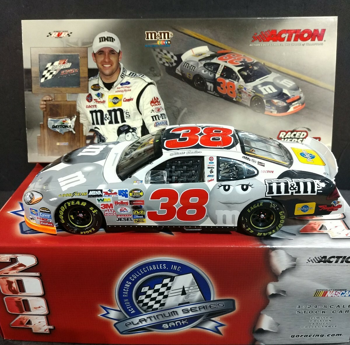 Elliott Sadler #38 M&M's / DAYTONA TWIN 125 Win Raced Version 1:24