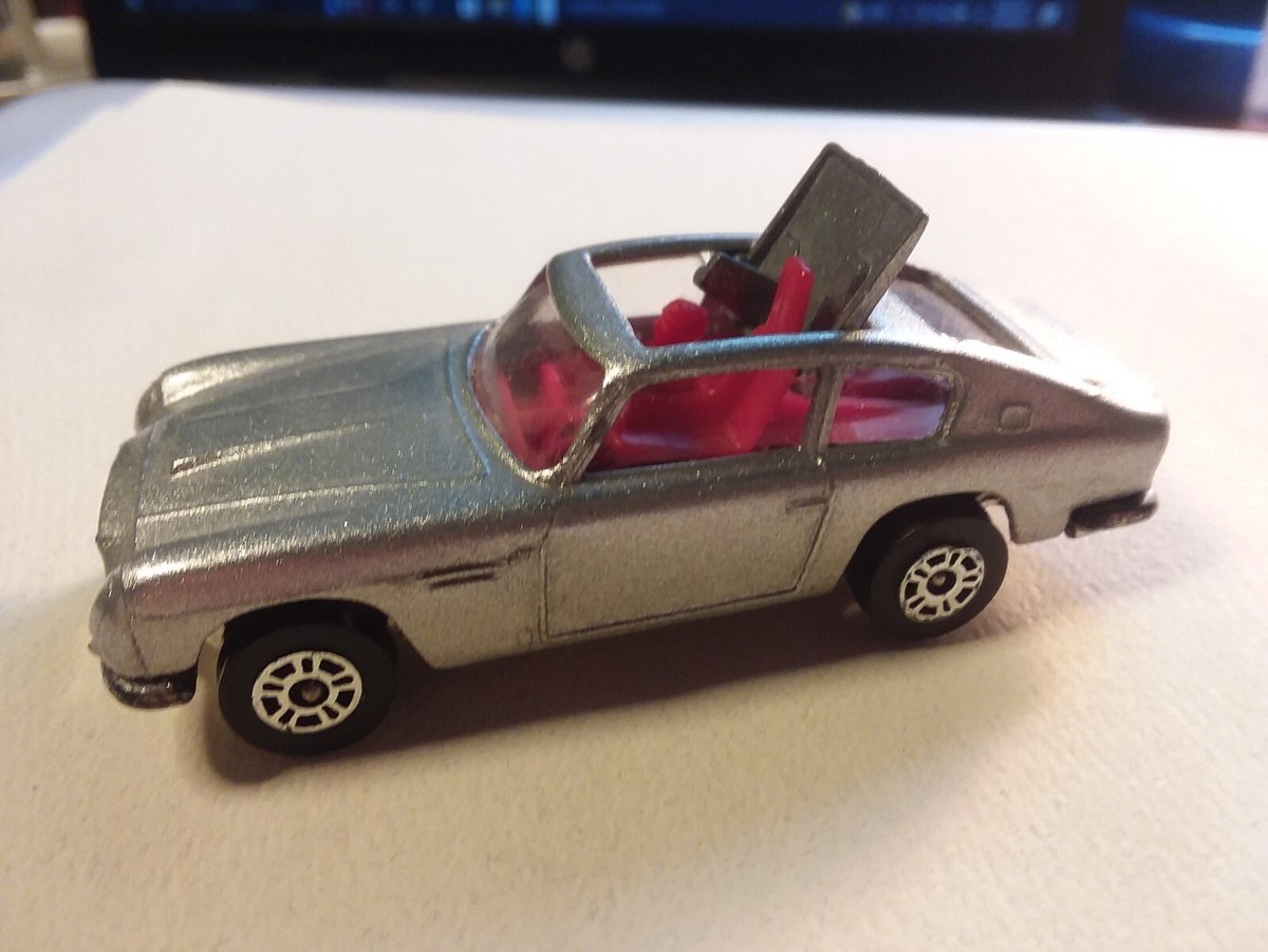 CORGI AstonMartin 007James Bond アストンマーチン 1979 CORGI JAMES BOND 007 ASTON MARTIN MINT ON CARD | eBay