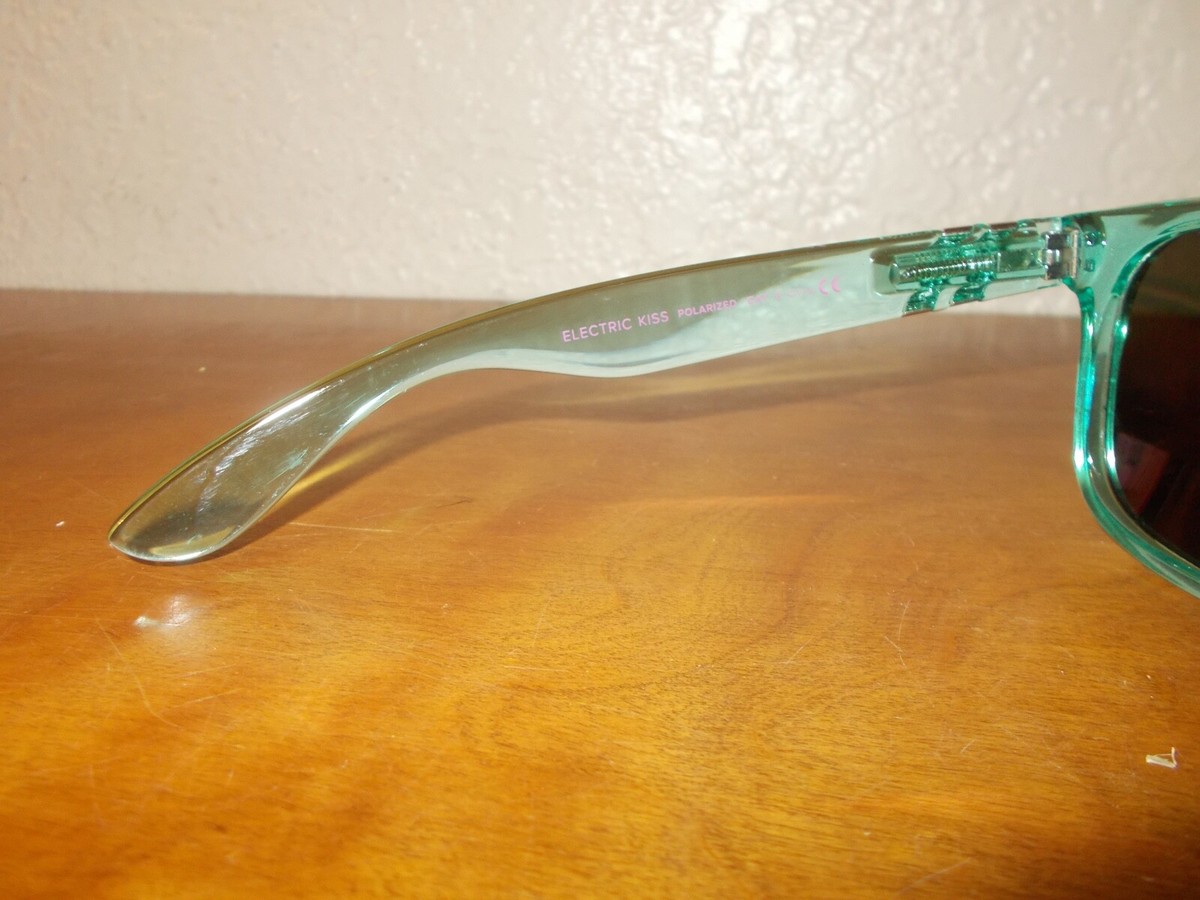 Blenders Eyewear- Electric Kiss Transparent Teal Sunglasses Blenders Electric Kiss Green Frame Pink Mirror Polarized  main image 4