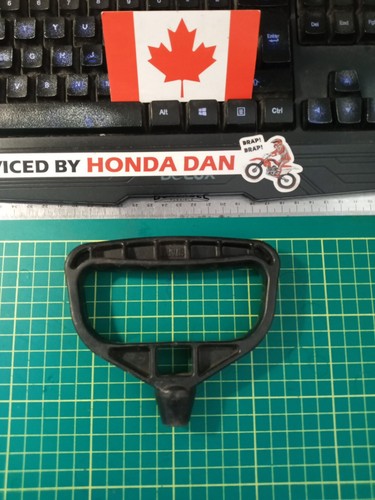 Snowmobile/ Snowblower Recoil Handle Used As Is No Cracks Universal Fitment - Picture 5 of 10