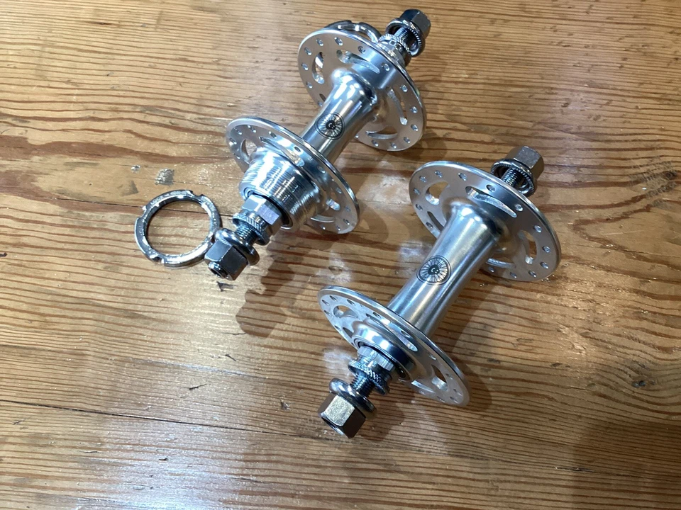 Pair Of Novatec Fixed Wheel Track Hubs 32 Hole NOS - Image 3 of 3