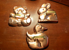 Trzy miedziane i mosiężne przecinarki do ciasteczek Kaczka Królik Miś (Byk) Mfg