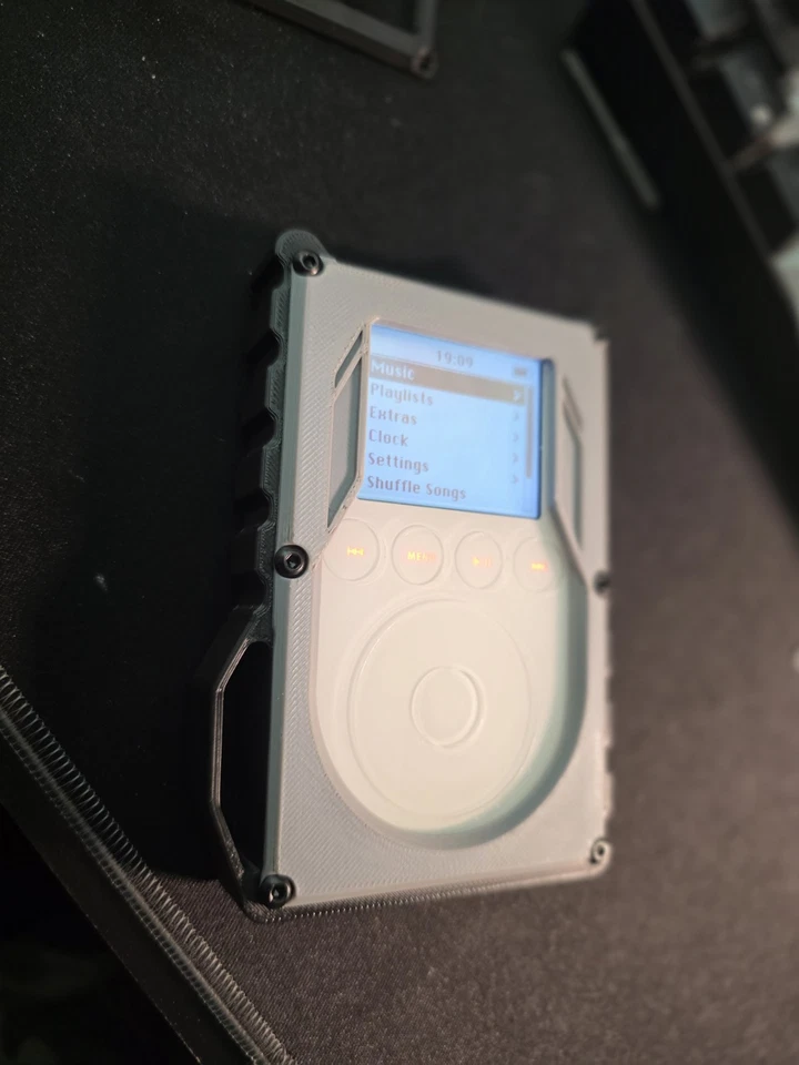 iPod 3rd Generation 10GB  CASE - Image 3 of 4