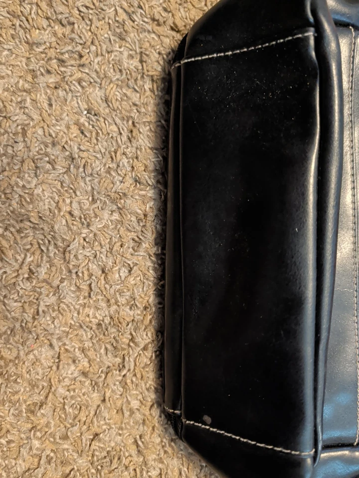 BOLSO DE HOMBRO SUAVE ALDEANO NEGRO-LIZ CLAIBORNE-TALLA MEDIANA - USADO EN EXCELENTE ESTADO Foto 3 de 4