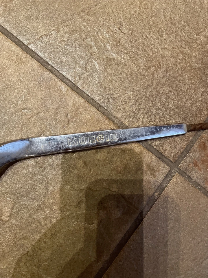 Palanca de cambios Muncie 1968-72 Chevrolet Chevelle Pro Style transmisión offset 3973867 Foto 3 de 4