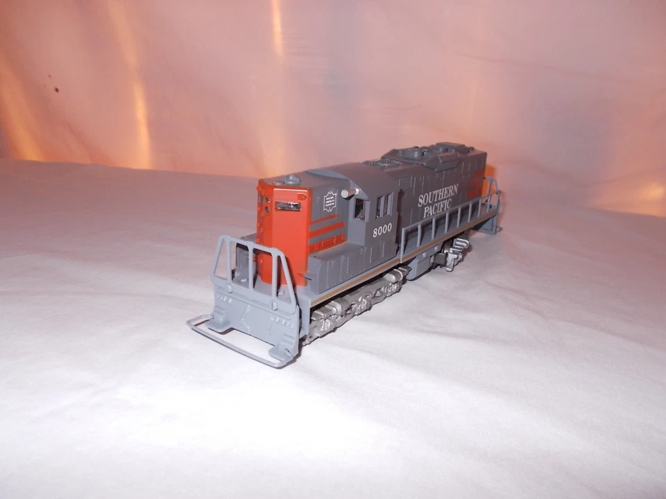AMERICAN FLYER 370/8000 SOUTHERN PACIFIC CUSTOM SWITCHER LOT #P-28 - Image 3 of 4